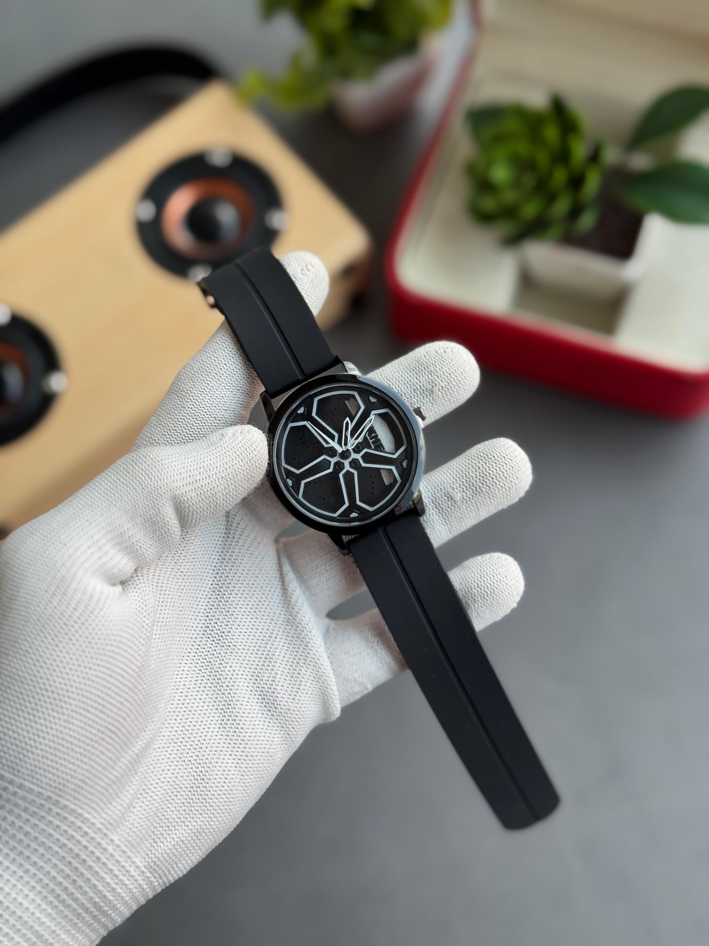 Trending spinning watch